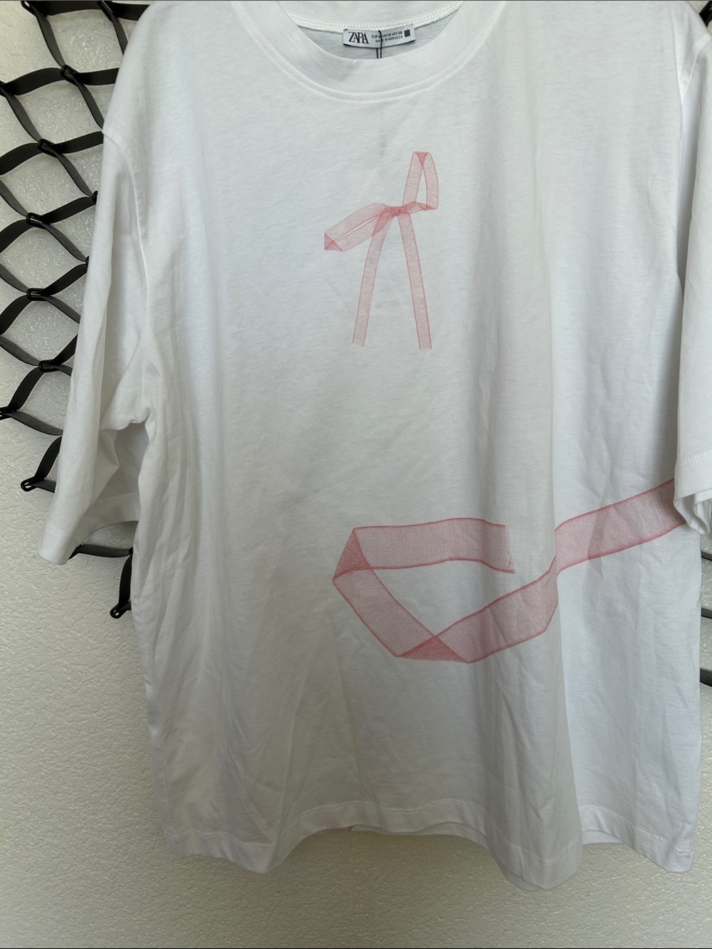 ZARA White Short-Sleeve Tee with Pink Ribbon Print